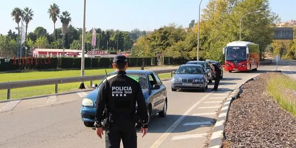 Entren en vigor les noves restriccions per frenar la pandèmia i ja no es pot sortir del municipi sense motiu justificat