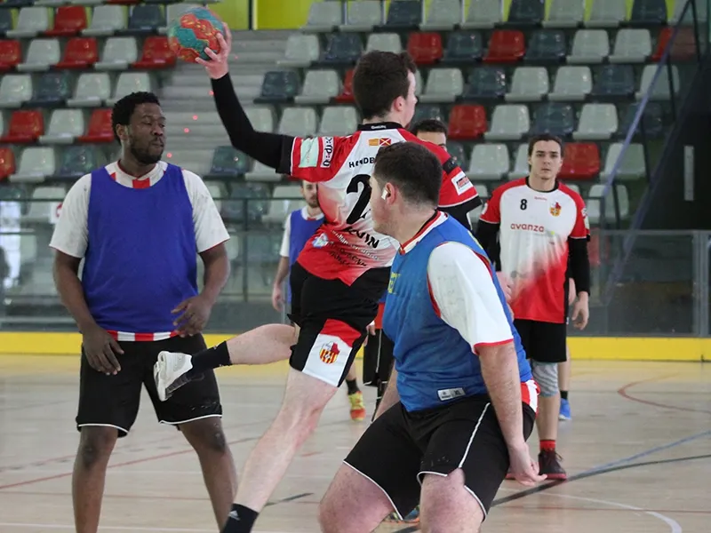 Dia per estar encertats a les files de l'Handbol Rubí / Arxiu