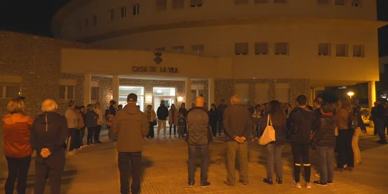 Minut de silenci a Vandellòs i l’Hospitalet de l’Infant