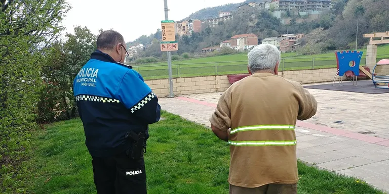 La Policia Municipal de la Seu d'Urgell intensifica els controls per localitzar gossos no inscrits al registre d'ADN