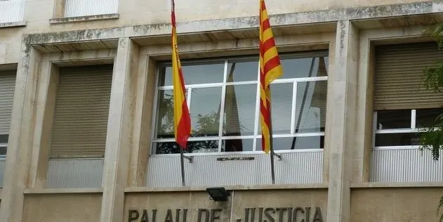 Condemnat un veí de Torredembarra per apunyalar a una amiga i la seva parella
