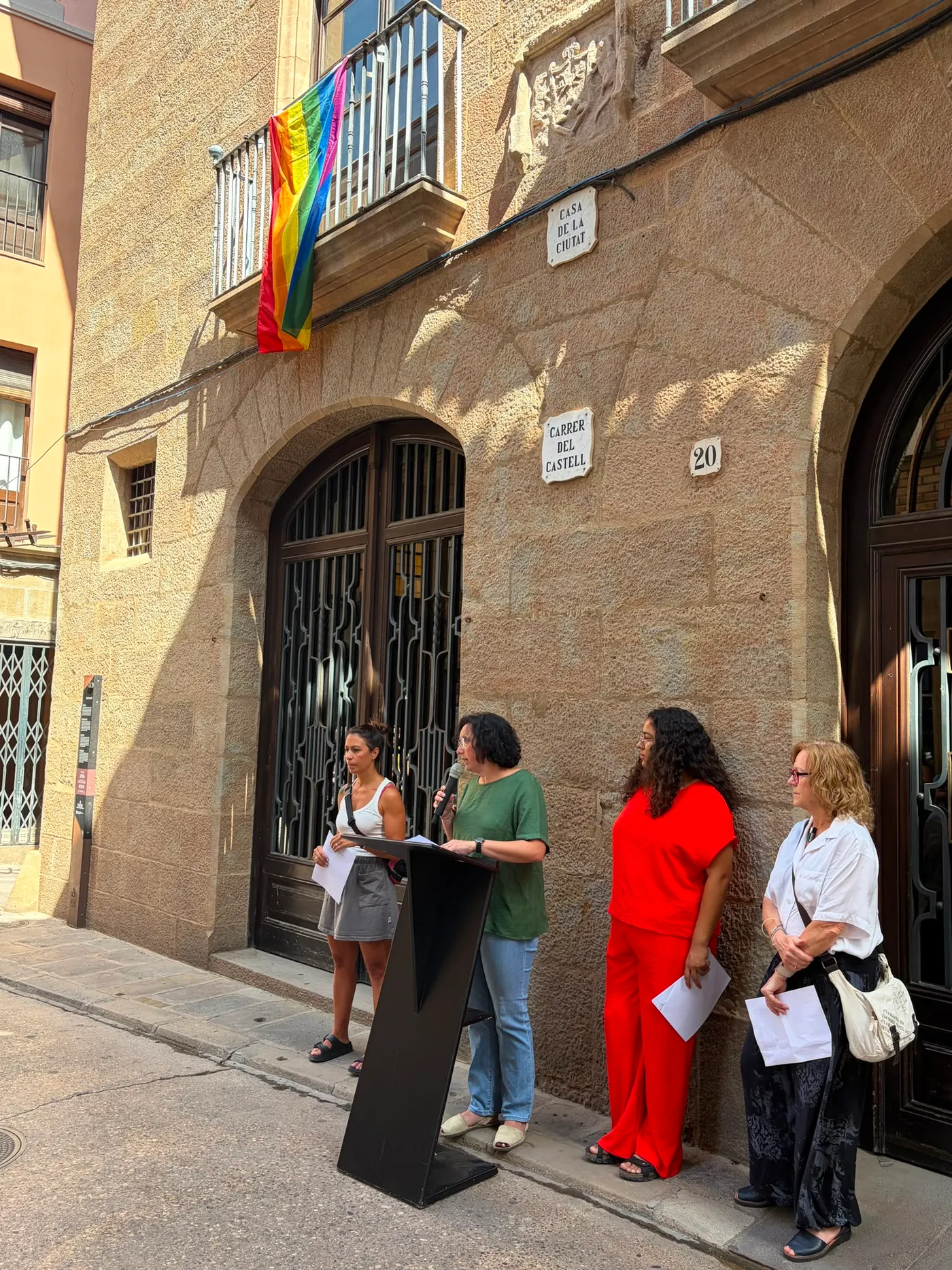 Solsona i el Solsonès reivindiquen que ningú hagi de marxar per ser qui és en la commemoració del 28