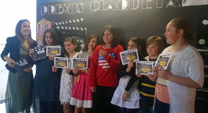 Un dels grups d'alumnes en l'entrega de premis de la Gala dels Premis Claqueta amb el seu treball '