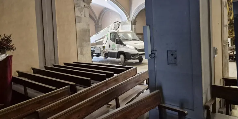Les pluges dels darrers dies han provocat despreniments a l’Església Santa Maria d’Arenys
