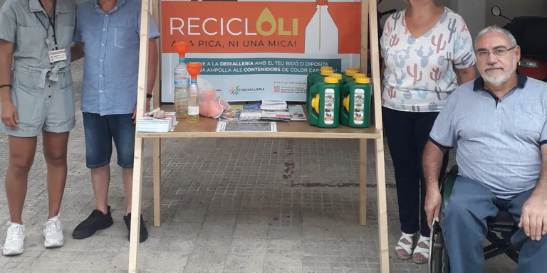 La campanya “A la pica ni una mica”, present als barris perifèrics