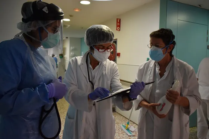 Continuen augmentant els ingressos per Covid-19 als hospitals de Calella i Blanes