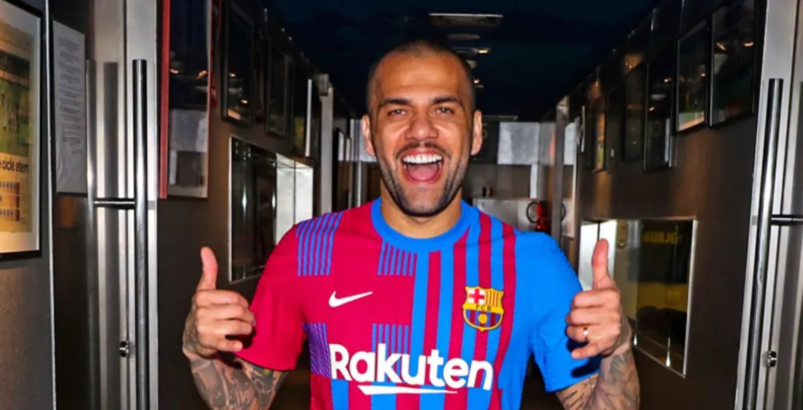 La (re)estrena oficial de Dani Alves amb el Barça serà a la Copa