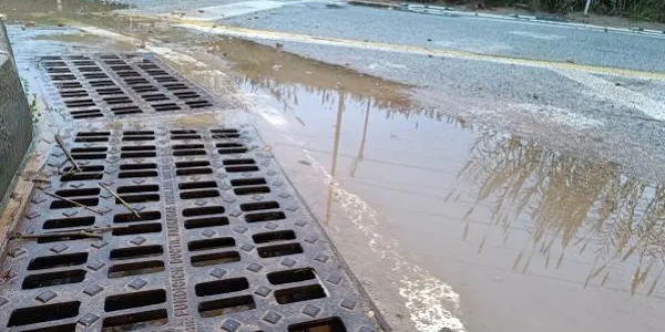 El telèfon d’emergències 112 rep 251 trucades per les pluges fins a les 6h d’aquest dimecres