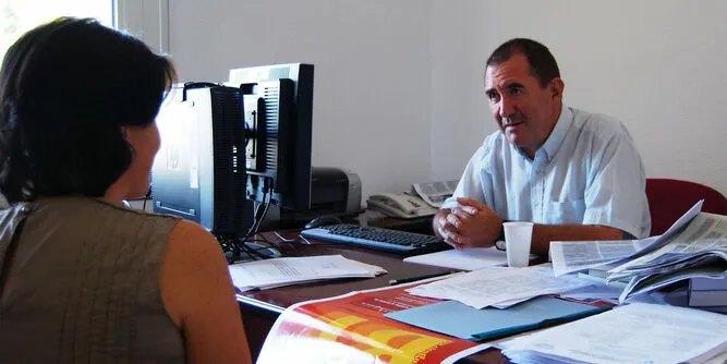 Manuel Peñalver, profesor del IES Ruiz Gijón durante una década, en COPE Utrera