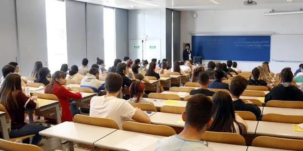La selectivitat 2020 es realitzarà en universitats i centres de secundària per complir amb la distància de seguretat