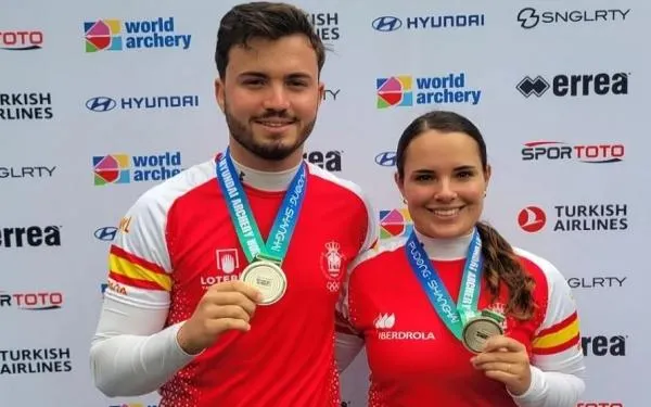 La catllarenca Elia Canales, subcampiona en la modalitat d’equips mixts d’arc recorbat en la primera prova de la Copa del Món