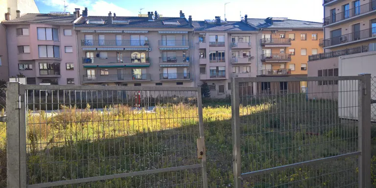 Compromís demana una solució per a la parcel·la de l'antiga Escola La Valira