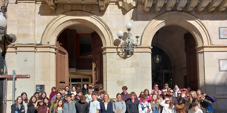 Recepció de l'Ajuntament de Valls als alumnes d'intercanvi d'Erasmus de l'Institut Narcís Oller