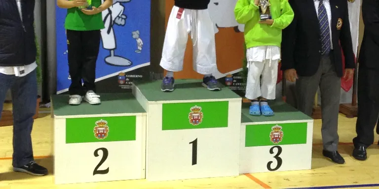 Dos podis pel Karate Kobudo Pirineus al trofeu internacional Valle de Piélagos
