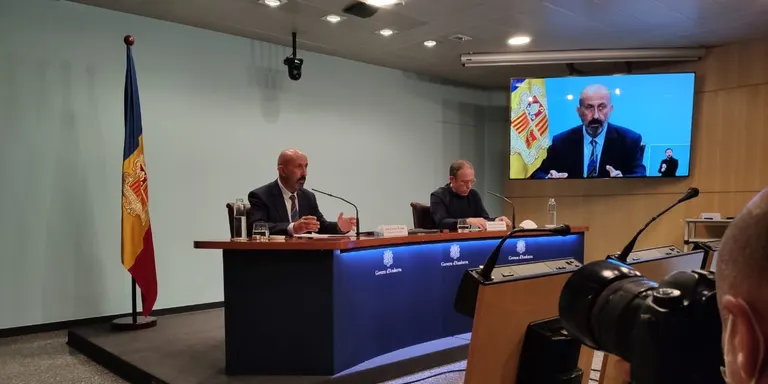 El Govern d’Andorra insta els fronterers sense test d’anticossos a demanar cita prèvia