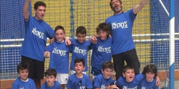 L’equip prebenjamí del Futsal Arenys continua acumulant èxits