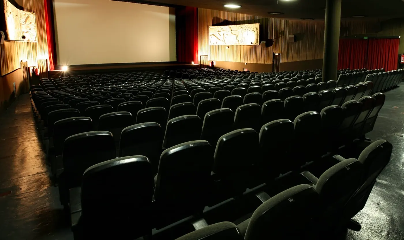 El Cine París estrena avui un nou canal de difusió de la seva activitat a través de Solsona FM
