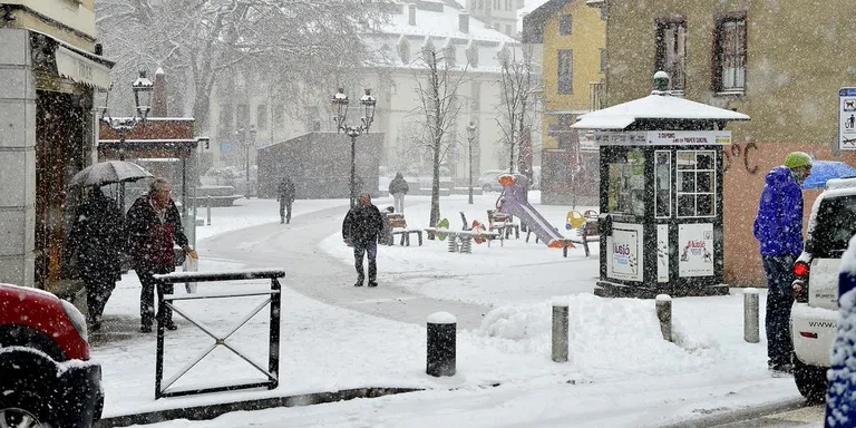 Cadenes obligatòries a les parròquies altes d'Andorra i a una desena de carreteres del Pirineu català