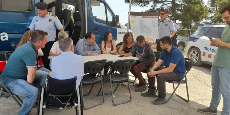 INCENDIS SOLSONÈS 17J 14h: El conseller d'Interior, Joan Ignasi Elena, agraeix la tasca de les ADF i els veïns en l'extinció dels incendis