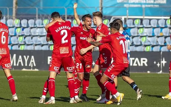 El Nàstic suma un punt a última hora contra l’Espanyol B i acaba l’any com a líder del subgrup (2-2)