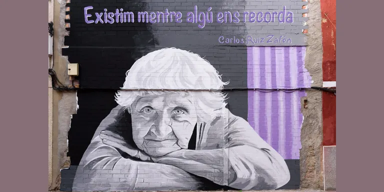 El mural ‘Saviesa’ de Txus Montejano guanya el premi del públic del 5è Torrefarrera Street Art Festival