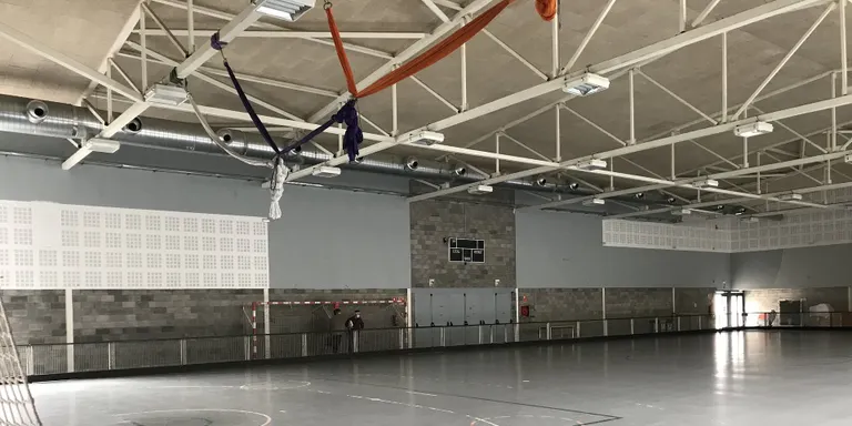 La Seu d’Urgell habilita la Pista Polivalent de la zona esportiva per fer-hi la vacunació contra la COVID-19