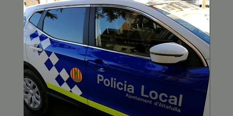Un exhibicionista entra a l'Escola La Portalada d'Altafulla durant la festa de final de curs