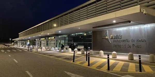El Camp de Tarragona afegeix noves connexions en avió amb el Regne Unit