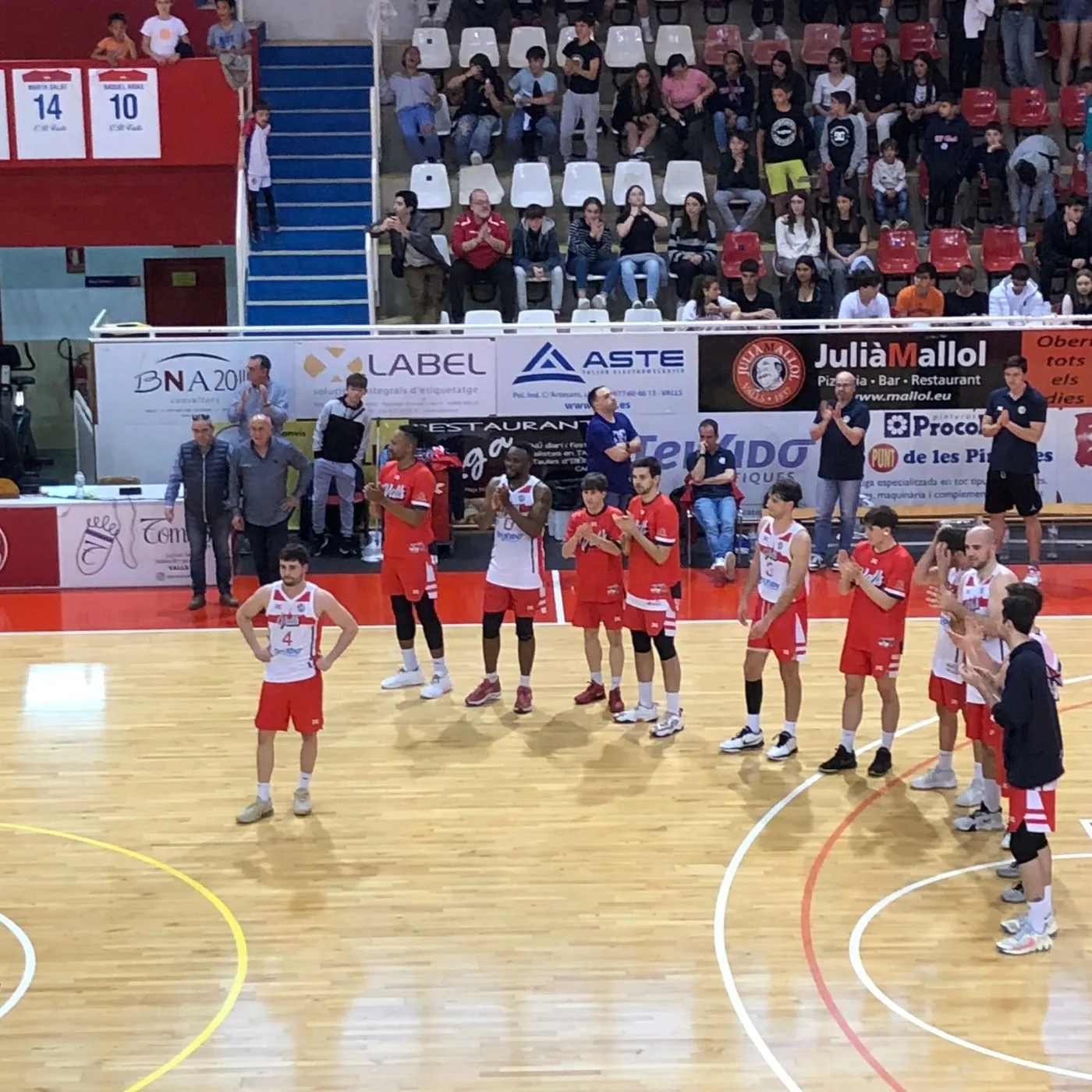 Últim partit de lliga EBA a casa amb homenatge a Llagostera