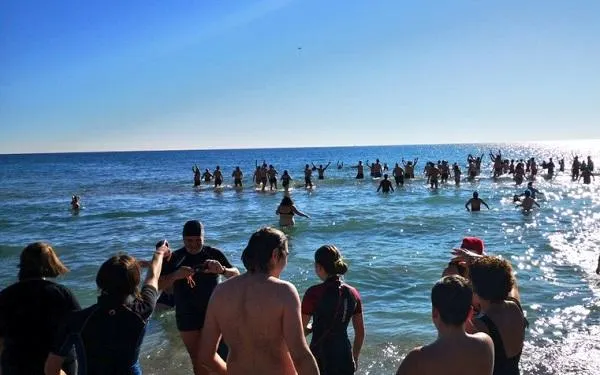 Els Atletes d’Altafulla recuperen aquest dissabte el Primer Bany de l’Any a Altafulla