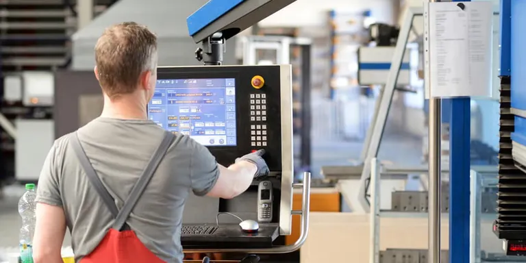 Caldes passa l’agost sense cap nou expedient de regulació al sector empresarial