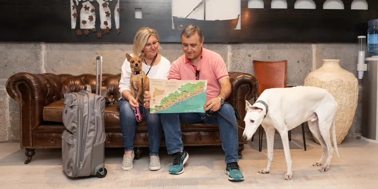 El Consorci de Promoció Turística Costa del Maresme edita una guia per visitar la comarca amb mascotes