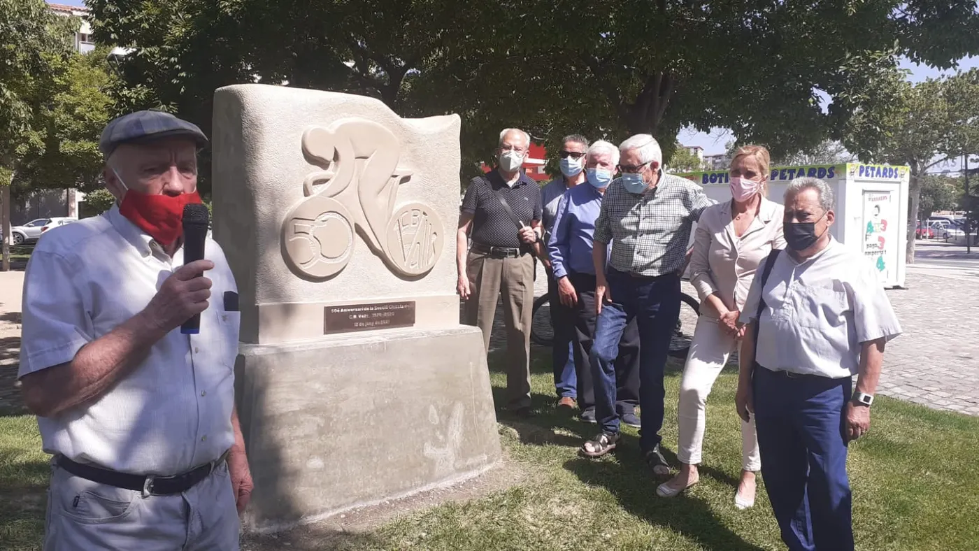 S’inaugura un monument per commemorar el 50è aniversari de la secció ciclista del CB Valls