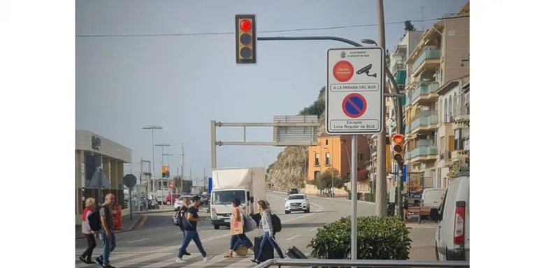 La pacificació de la N-II no començarà abans del 2027 perquè la construcció dels nous accessos a la C-32 s'està endarrerint