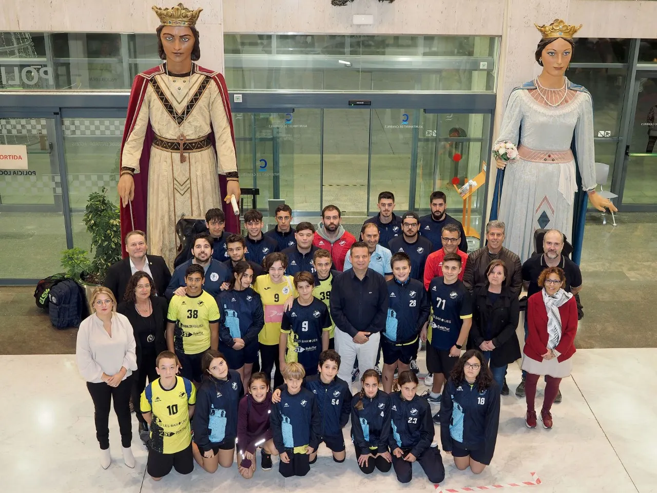 L’Ajuntament de Cambrils fa una recepció al Club Handbol Cambrils
