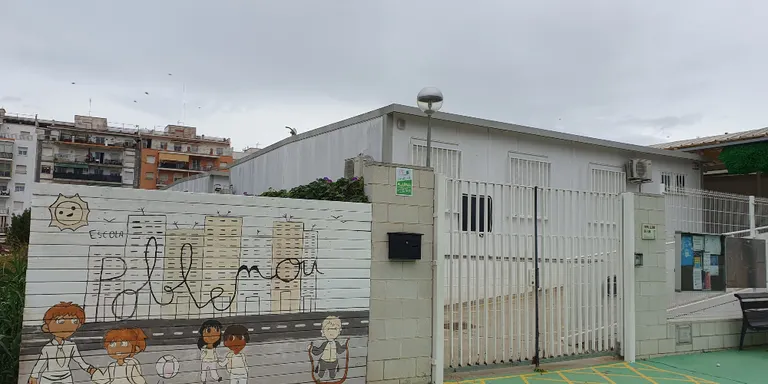 El PP demana augmentar l'alçada de la tanca de l'escola Poblenou per seguretat
