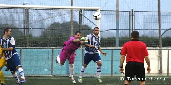 La Unió Deportiva Torredembarra, fregant el descens