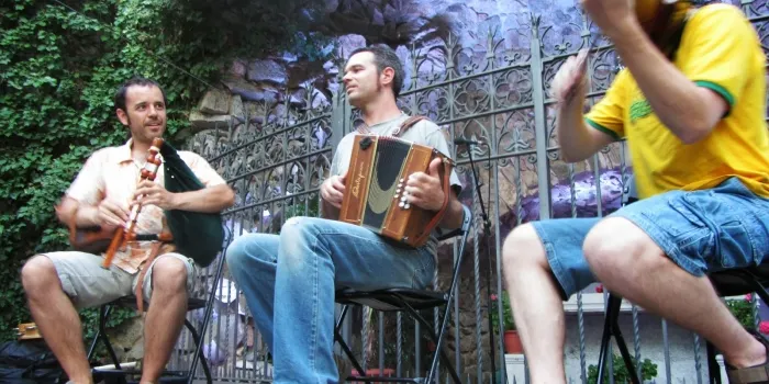 Arriba una nova edició del festival de música a la gruta