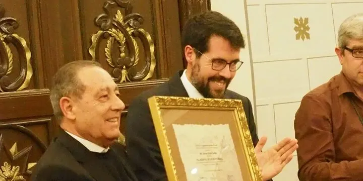 Mossèn Xavier Parés rep el títol de Fill Adoptiu de la Seu d'Urgell