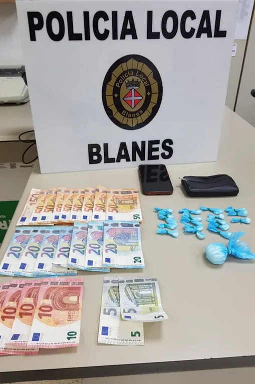 Detingut a Blanes quan transportava cocaïna i 640€ en efectiu