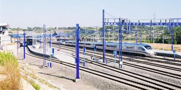 Adif no reprendrà les obres del pàrquing provisional a l’estació Camp de Tarragona del TGV