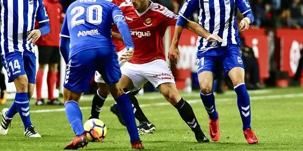 El Nàstic visita el Lorca FC en un partit capital per la permanència
