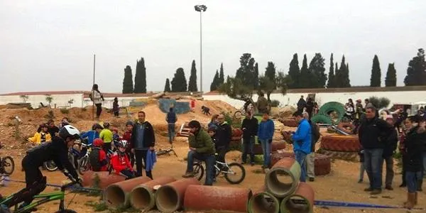 El trial, la btt, el dirt, i les motos elèctriques, protagonistes de la festa de socis del Club Biketrial Costa Daurada Torredembarra