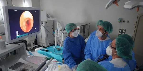 L’Hospital Universitari Joan XXIII incorpora una tècnica per obtenir mostres de teixit pulmonar sense necessitat de cirurgia