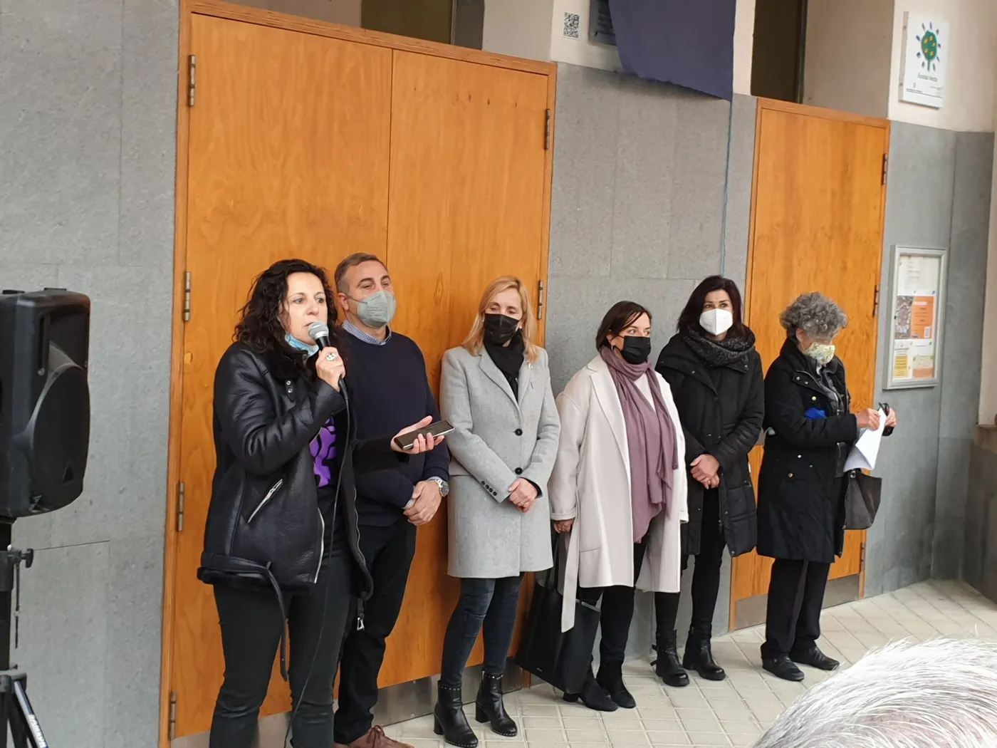S’instal·la una placa en record de les infermeres de l’Hospital d’Infecciosos