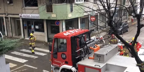 La pressumpta explosió d'un termo elèctric obliga a desallotjar 5 habitatges