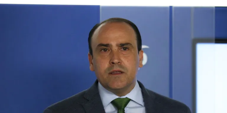 Daniel Serrano trenca amb el PPC però agafa l'acta de diputat que va deixar Parera