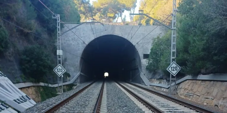S'introdueixen millores al pla de transport alternatiu per les obres del túnel de Roda