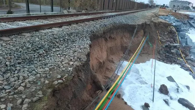 El trànsit de trens de la línia R1, interromput entre Malgrat i Pineda