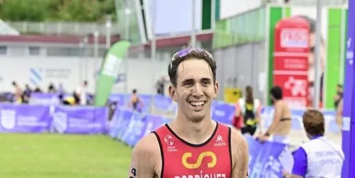L'Ajuntament ofereix un reconeixement al solsoní Gerard Rodríguez Viladrich, campió mundial de triatló i duatló cross